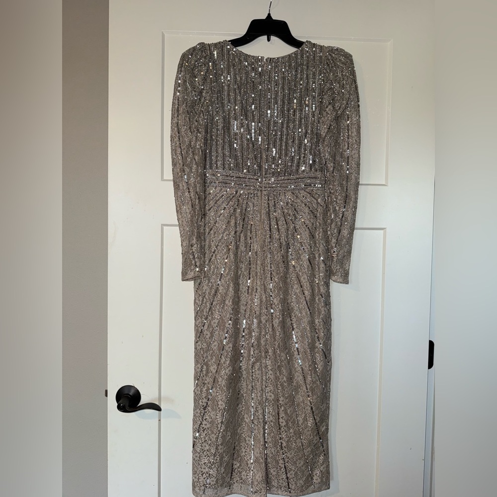 New | Mac Duggal 93676 Mac Gray Beaded Lace Long Sleeve
Midi Dress 4 - Picture 4 of 9